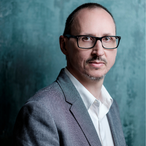 ANDRÉ DZIEZUK